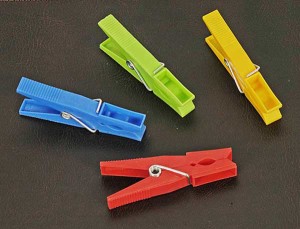 Plastic-Clothespin-Assembling-Machine