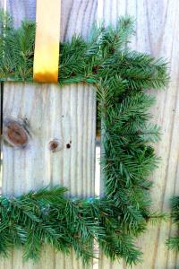 Make these evergreen wreaths with paint sticks and clippings from your yard 2