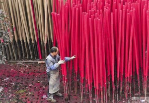 Check-out-Sichuan's-Incense-manufacturing-Village-9