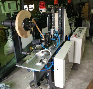 114mm-Plastic-Coffee-Stirrer-Bundle-Packing-Machine-for-Turky-Customer-2