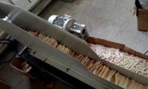 Automatic-Wooden-Magnum-Processing-Machine-for-Ordering-Processing