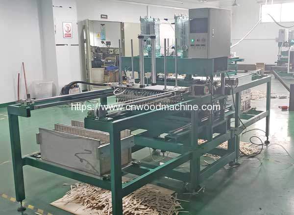 Full-Automatic-Disposable-Wooden-Spoon-Fork-Knife-Shape-Hot-Pressing-Forming-Machine