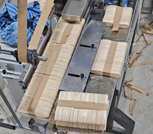 Automatic-Asymmetric-Wooden-Ice-Spoon-Counting-Bundling-Packing-Machine-for-Sale